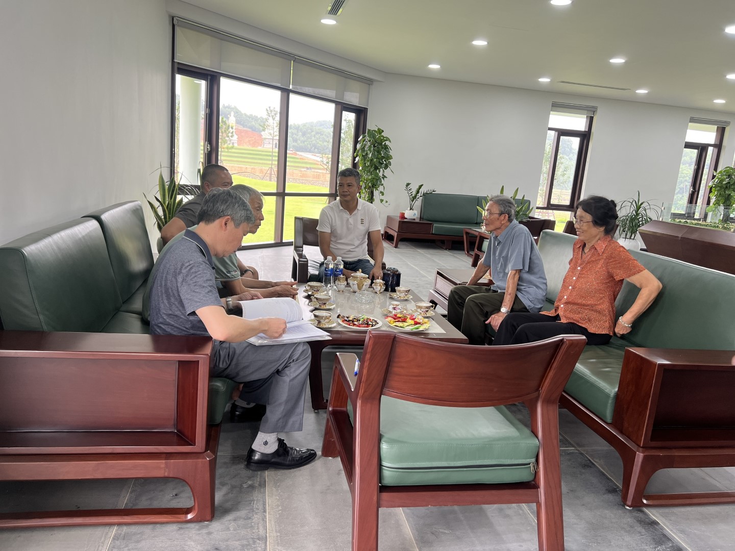 z5530812341314_c18a973382d34aa12e1132f0c93267a3